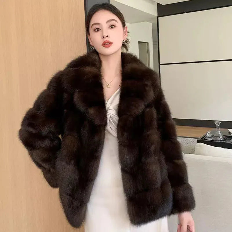 2025 New Winter High Quality Women Fur Coat Fashion Temperament Warm Lapel Women Fur Coat Fur & Faux Fur Feminine Elegance H331